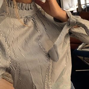 Striped Halogen long-sleeve shirt with cuff ties Size SMALL